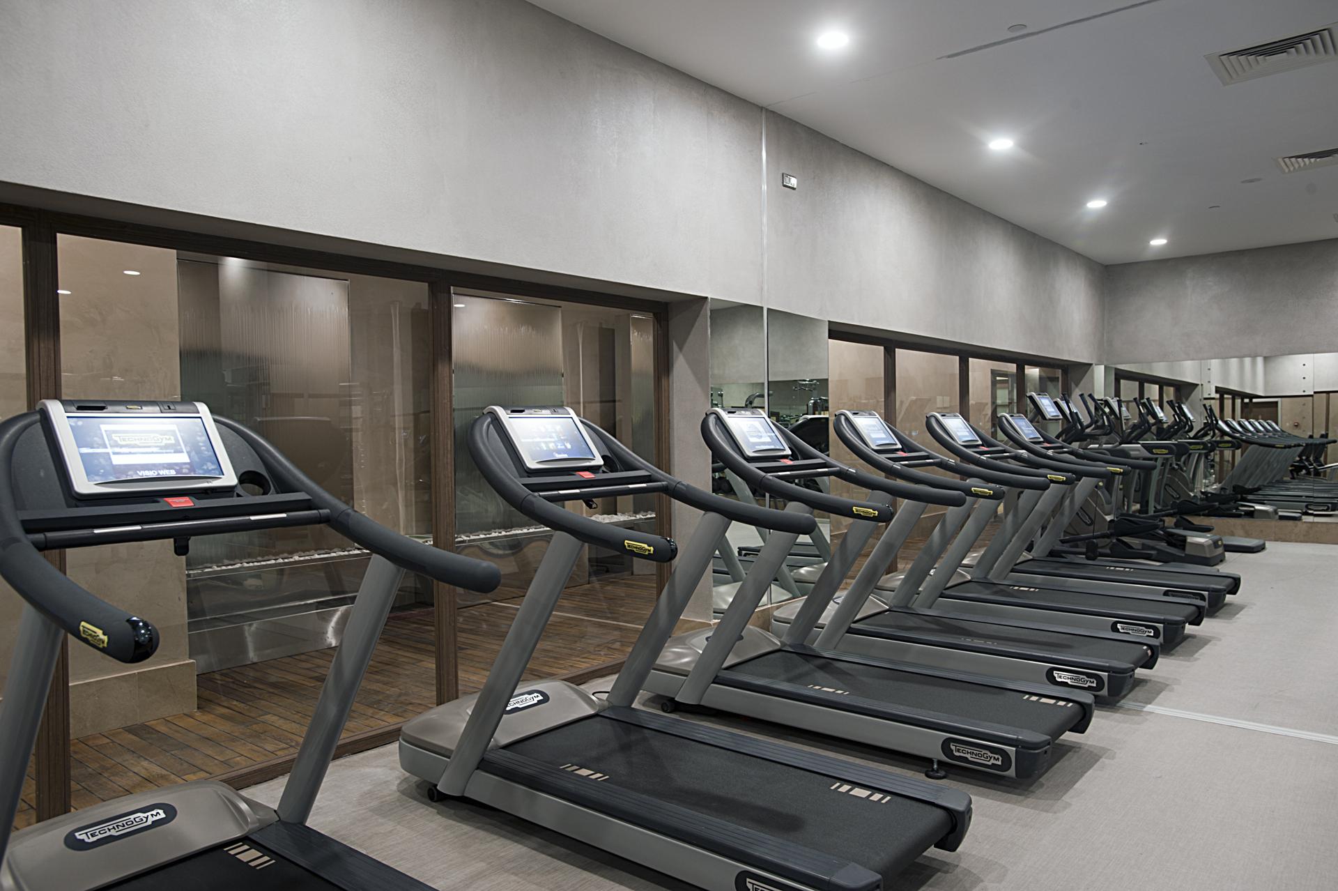 シェバヒル ホテル イスタンブール アジア エクステリア 写真 Treadmills in a gym